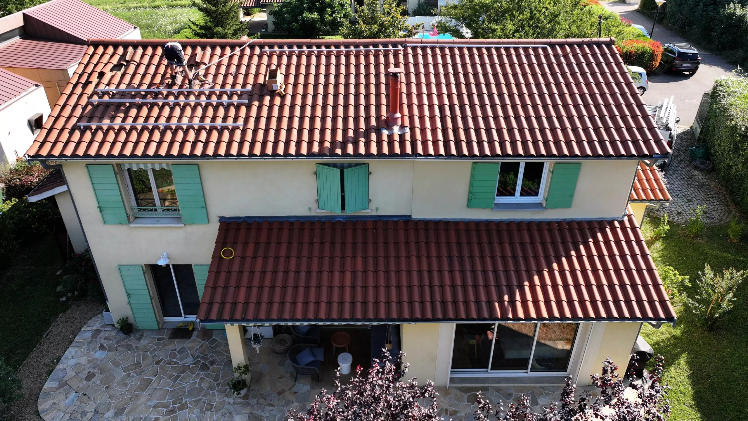 Réalisation de Tryba Solar de solution en autoconsommation avec vente de surplus à Curis au Mont d'Or