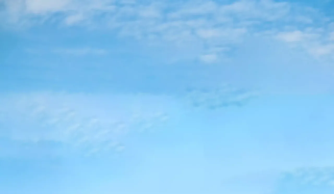 Ciel bleu avec nuage