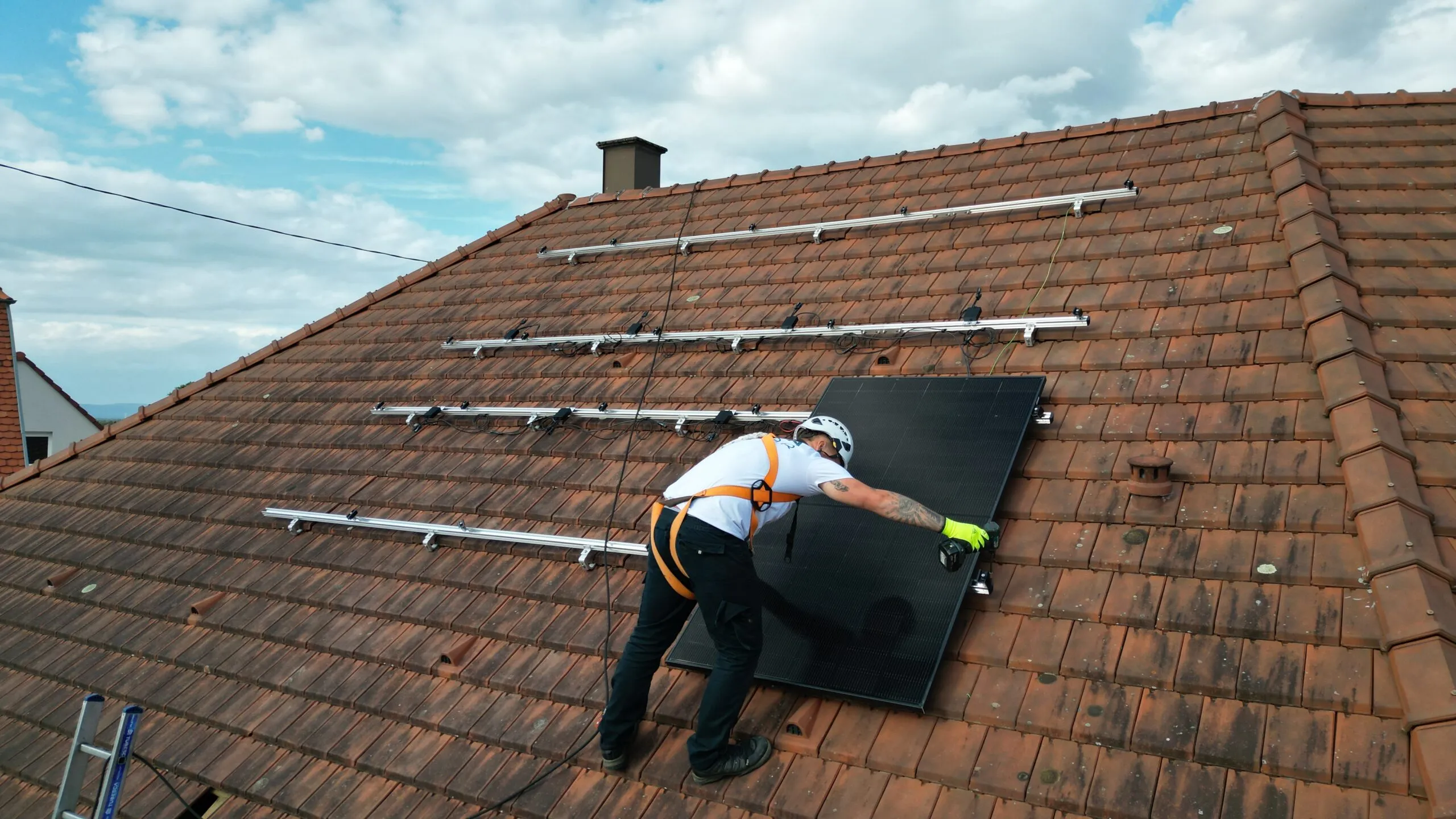 panneaux sur maison alsacienne