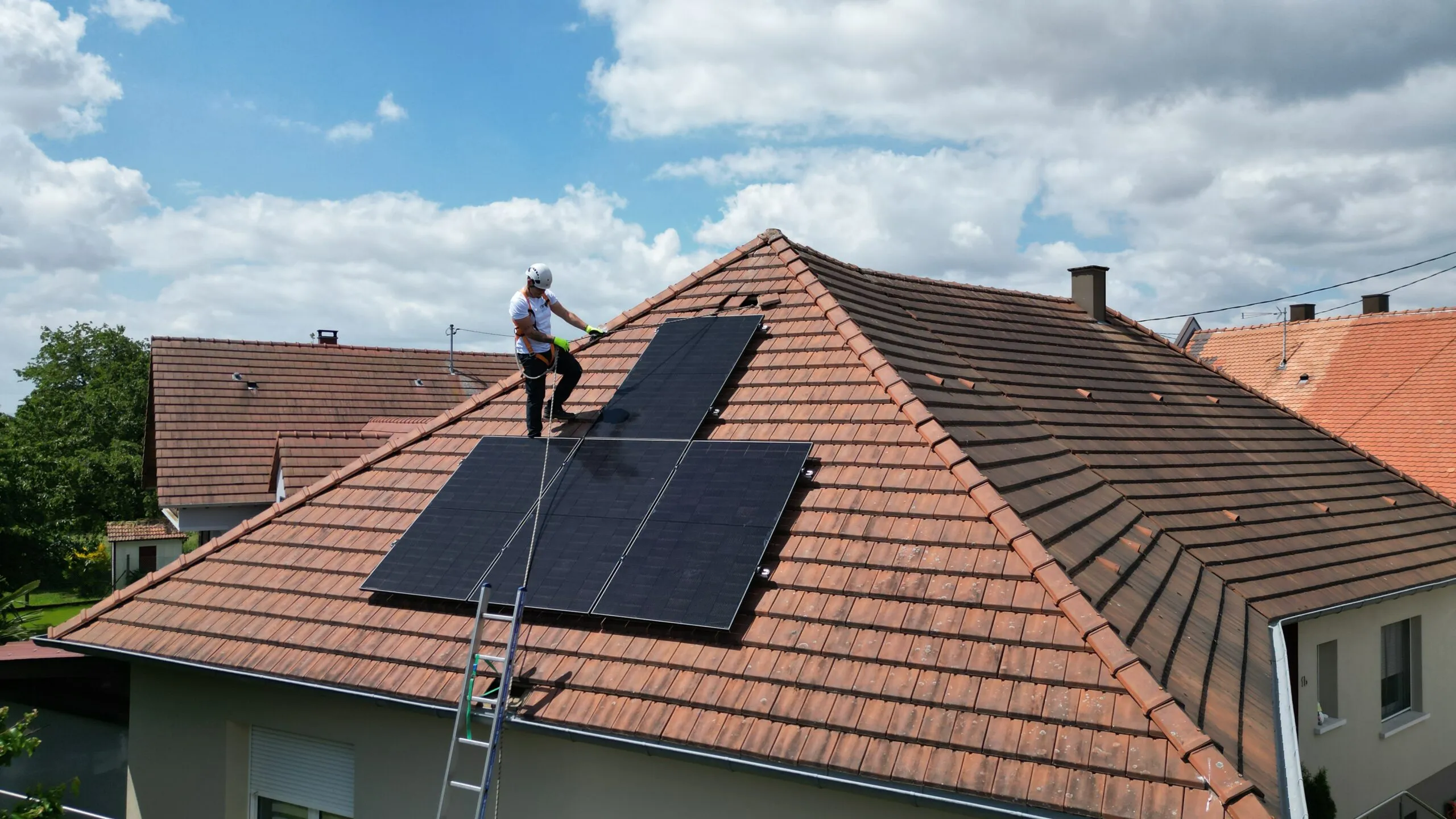 panneaux sur maison alsacienne